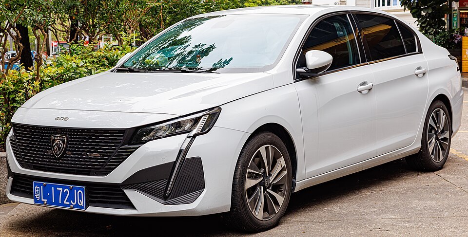 Peugeot 408